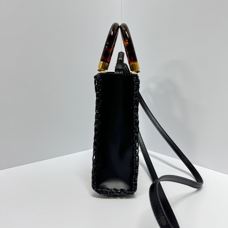 【全新品🎁】 FENDI 經典老花 手機斜背包 (專櫃63000)-10