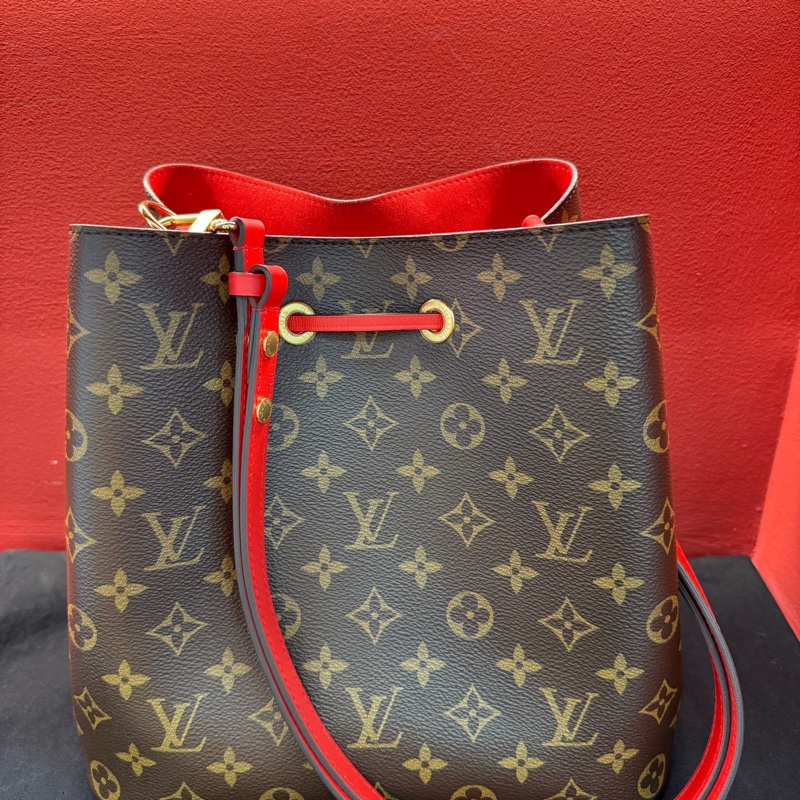 LouisVuitton路易威登 M44021 26x26x17.5 附件:無-1