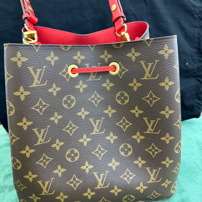 LouisVuitton路易威登 M44021 26x26x17.5 附件:無-5