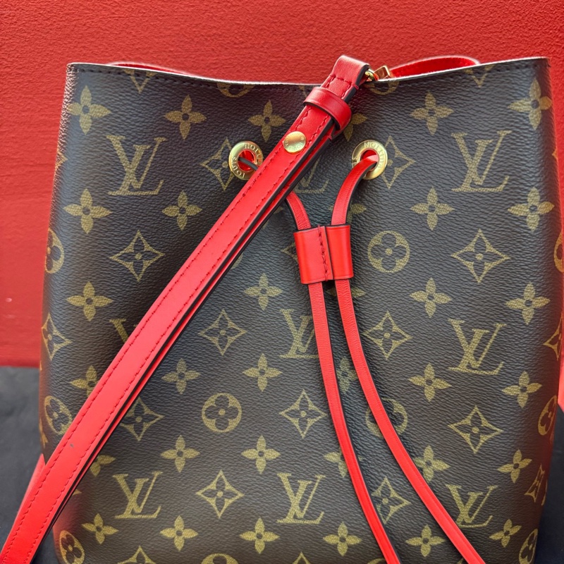 LouisVuitton路易威登 M44021 26x26x17.5 附件:無-9