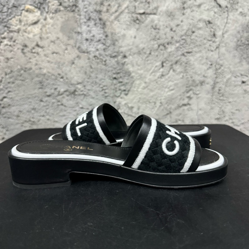 Chanel 香奈兒拖鞋黑白色 碼數39-4