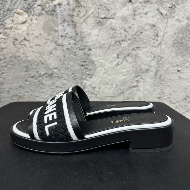 Chanel 香奈兒拖鞋黑白色 碼數39-12