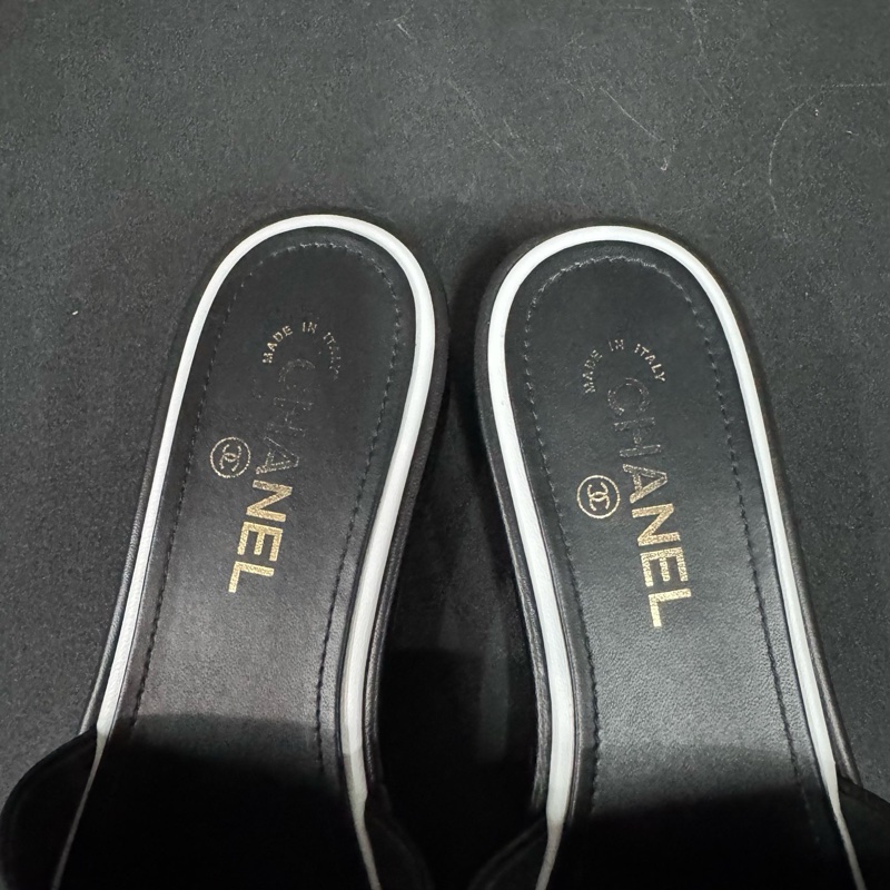 Chanel 香奈兒拖鞋黑白色 碼數39-13