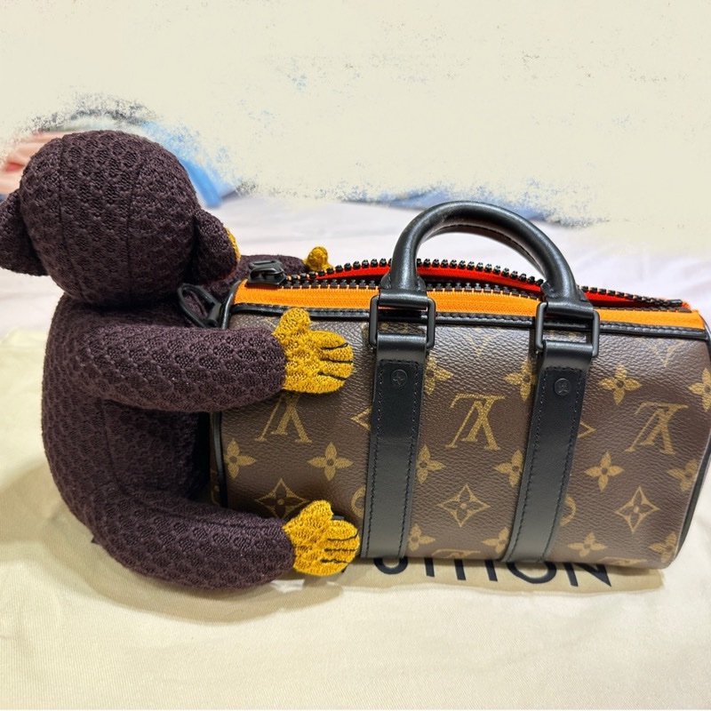 ꧁ Louis Vuitton M80118🤎 Keepall XS 手提/肩背/斜跨包🤎 經典老花【猴子包】꧂-3