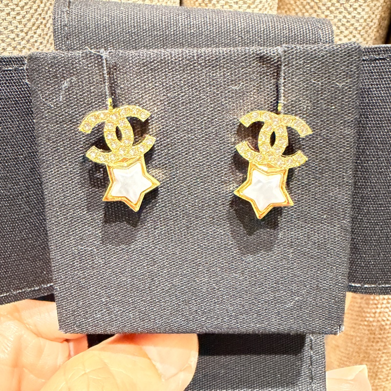 Chanel 香奈兒 水鑽星星針式耳環(金) 珍珠母貝質感耳針 雙c耳針-1