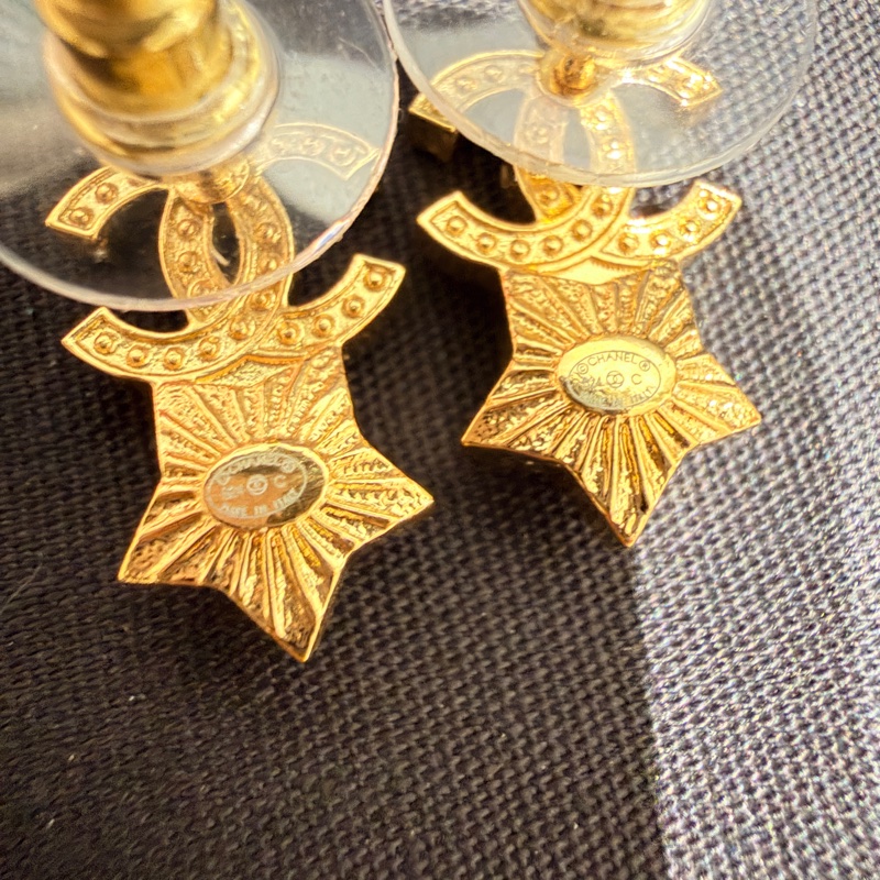 Chanel 香奈兒 水鑽星星針式耳環(金) 珍珠母貝質感耳針 雙c耳針-3