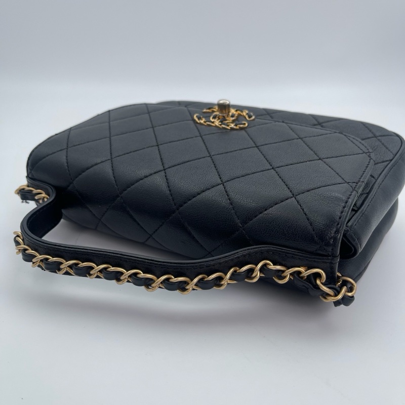 「JL精品代購」香奈兒黑金19Bag皮穿手柄handle小號2way郵差包-13