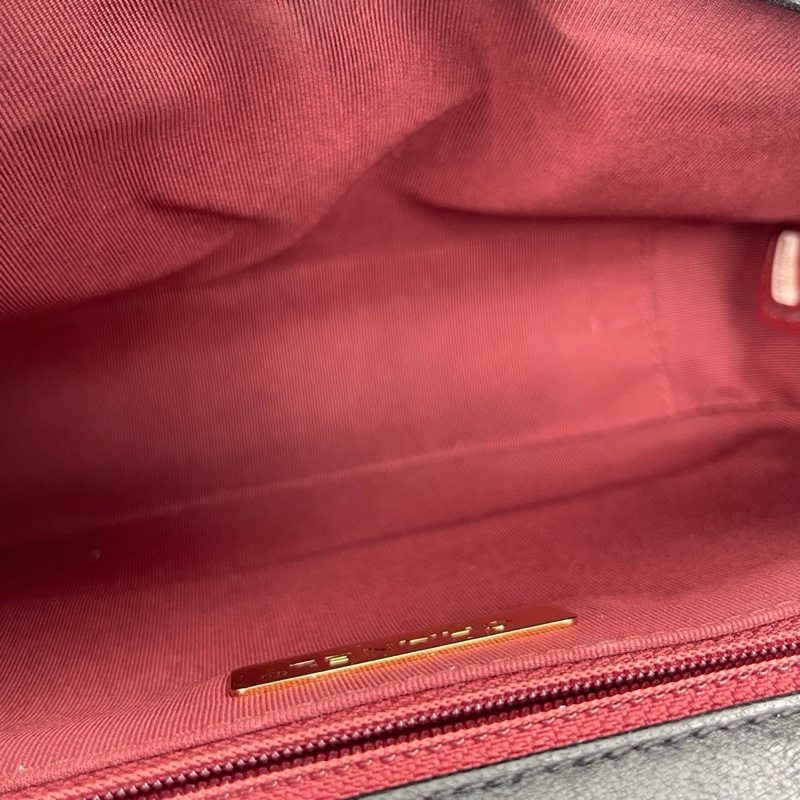 「JL精品代購」香奈兒黑金19Bag皮穿手柄handle小號2way郵差包-20