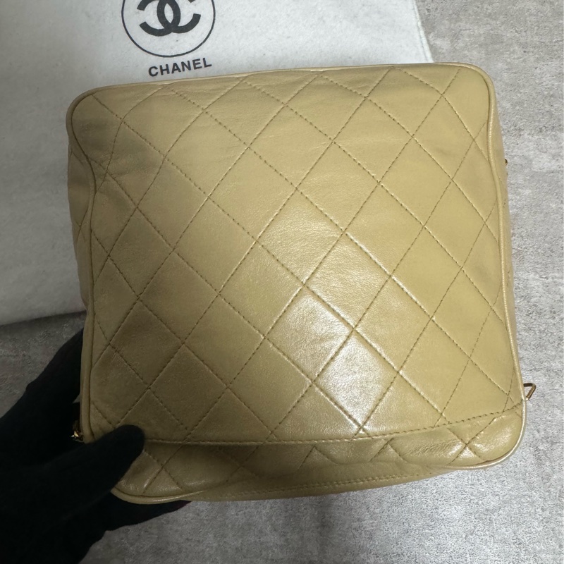 正品 Chanel vintage奶茶色菠蘿釦方包-1