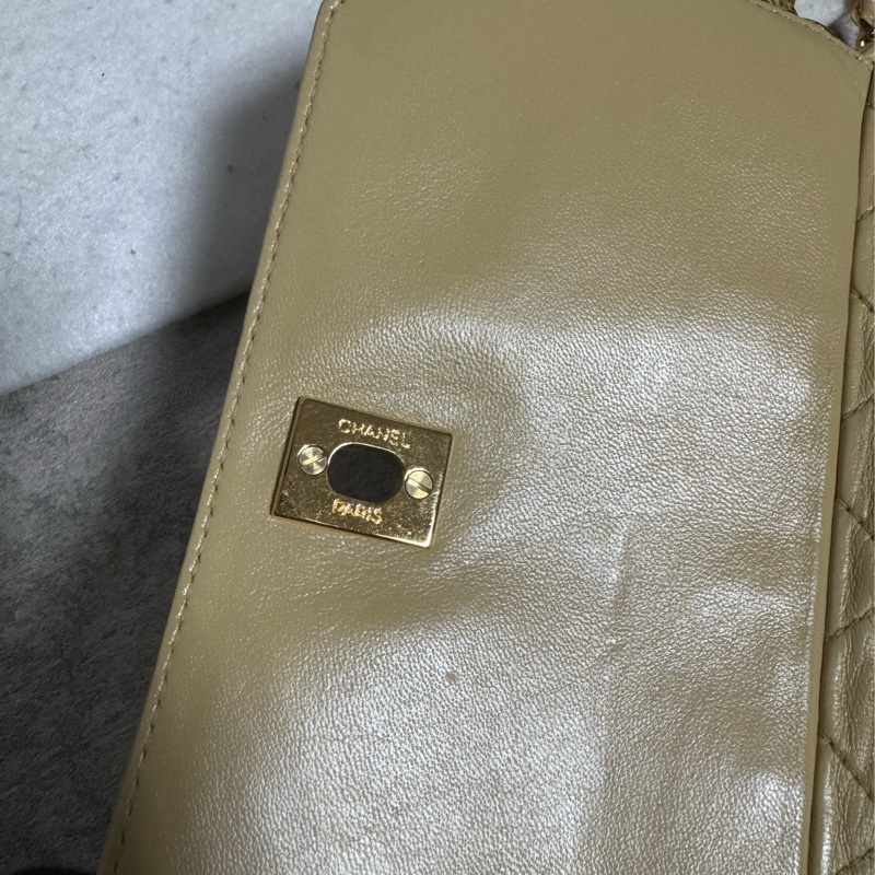 正品 Chanel vintage奶茶色菠蘿釦方包-11