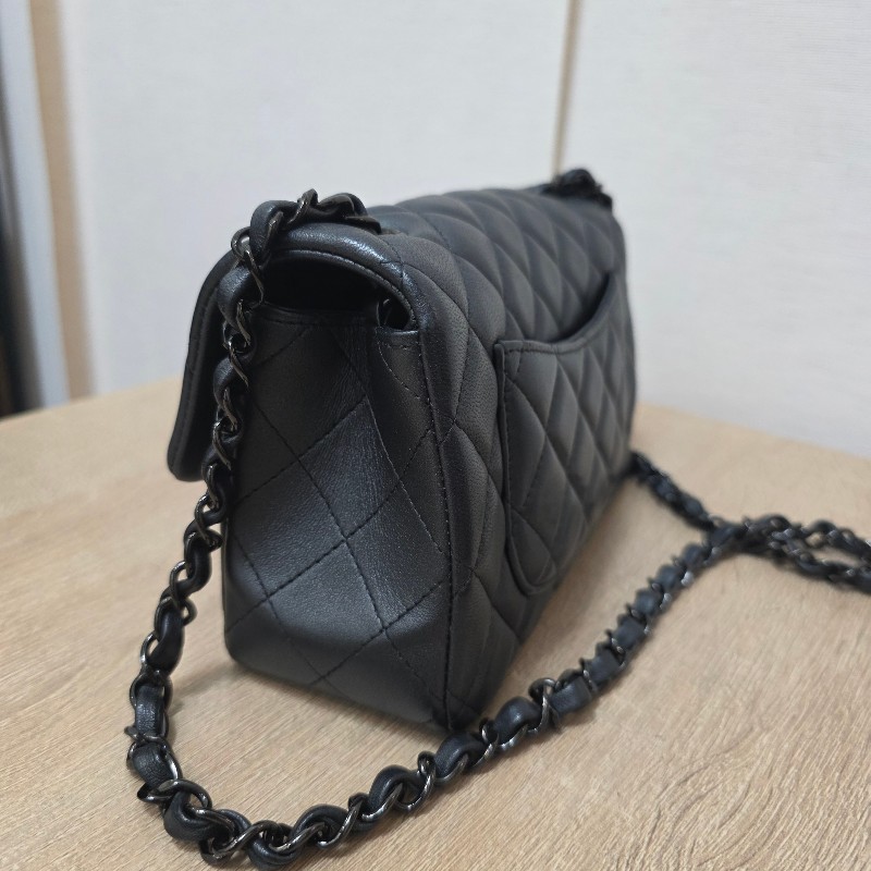 [新年優惠持續中🧧] Chanel香奈兒 銀黑羊皮菱格黑釦Mini CF20肩斜背-6