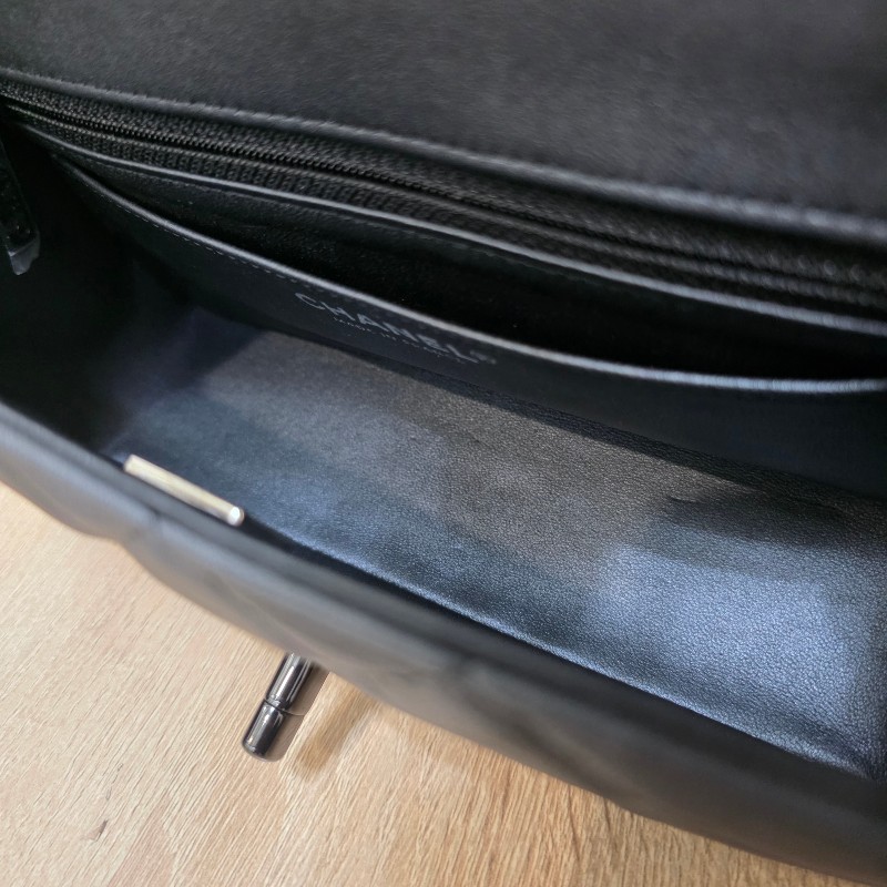 [新年優惠持續中🧧] Chanel香奈兒 銀黑羊皮菱格黑釦Mini CF20肩斜背-28