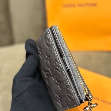 LV Lisa錢包短夾 銀灰缺貨色-8