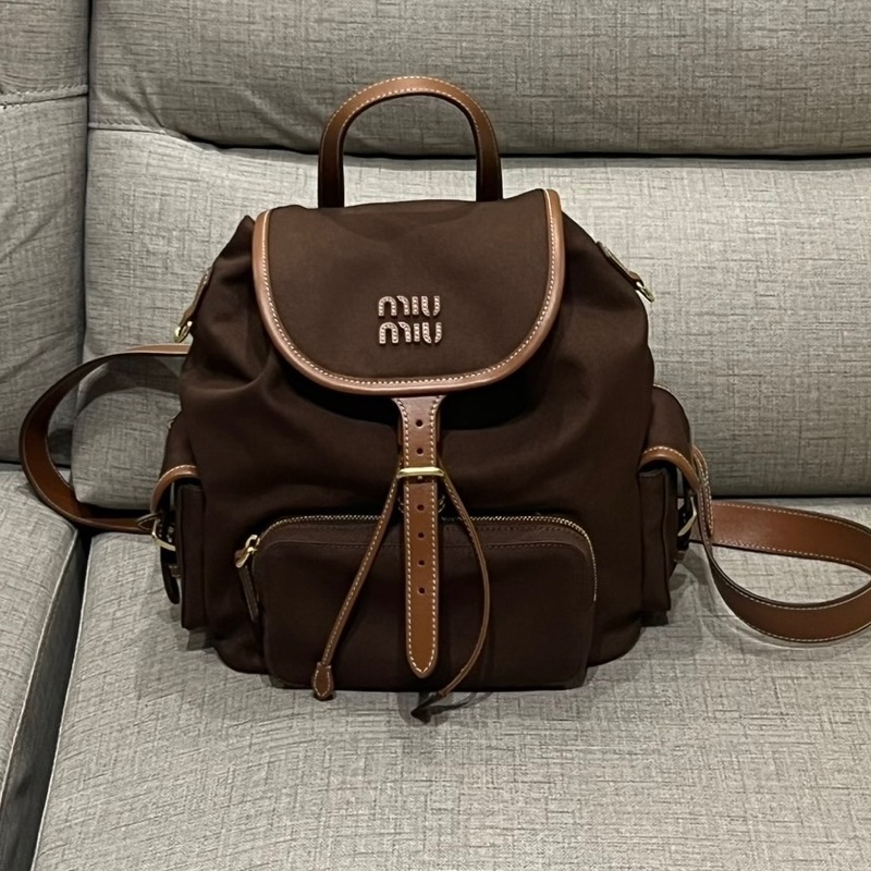 MiuMiu雙肩背包卡其 (大)-5