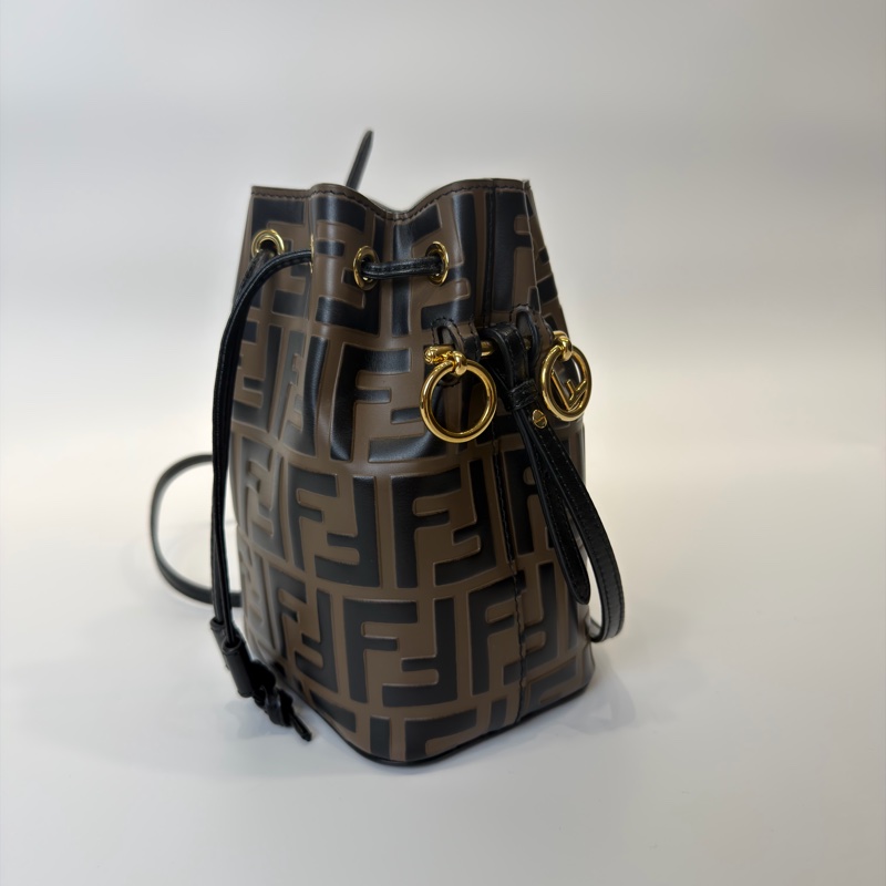 FENDI老花壓紋小水桶-1