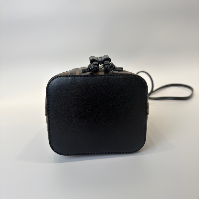 FENDI老花壓紋小水桶-10