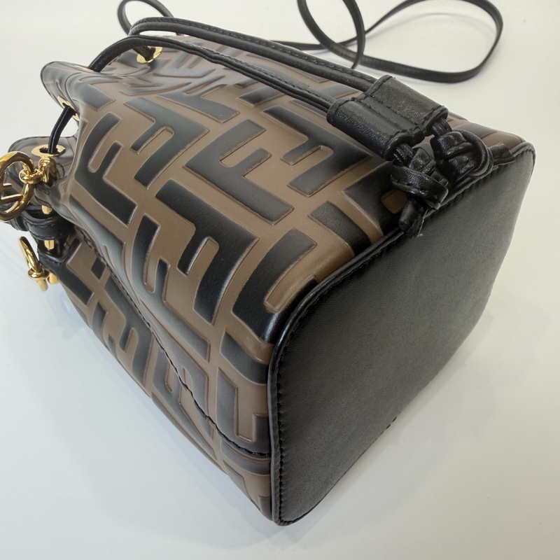 FENDI老花壓紋小水桶-12