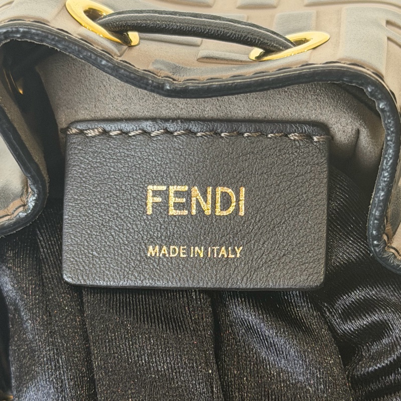 FENDI老花壓紋小水桶-17