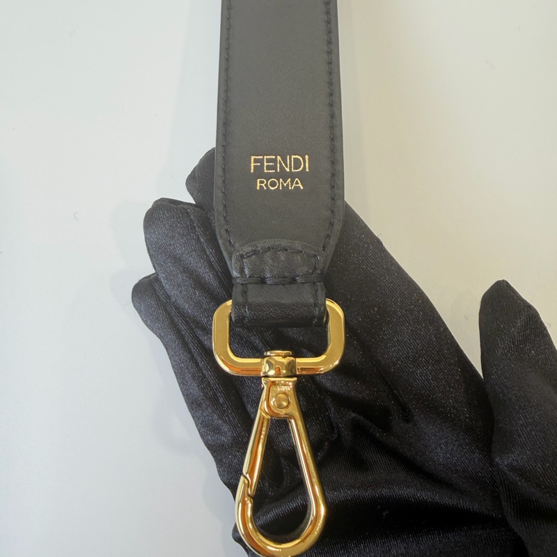 FENDI老花壓紋小水桶-19