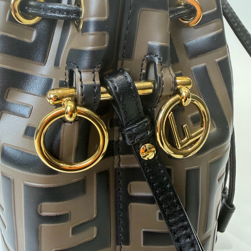 FENDI老花壓紋小水桶-21