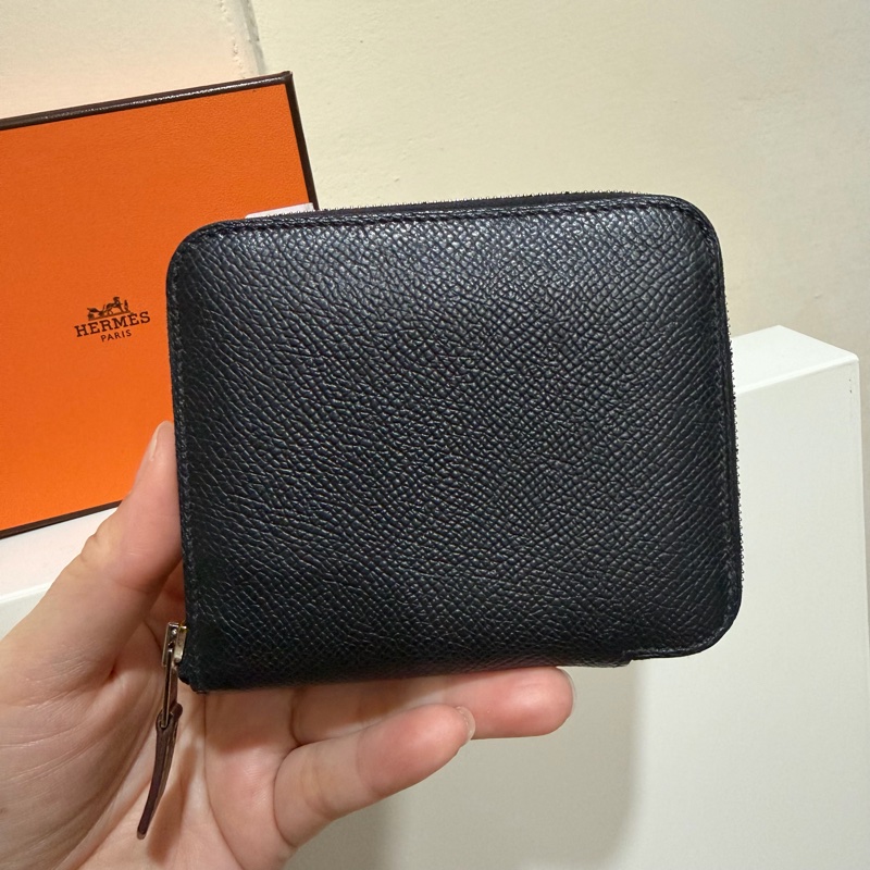 Hermes 愛馬仕 自由之城 狗來富 絲巾短夾 黑-1