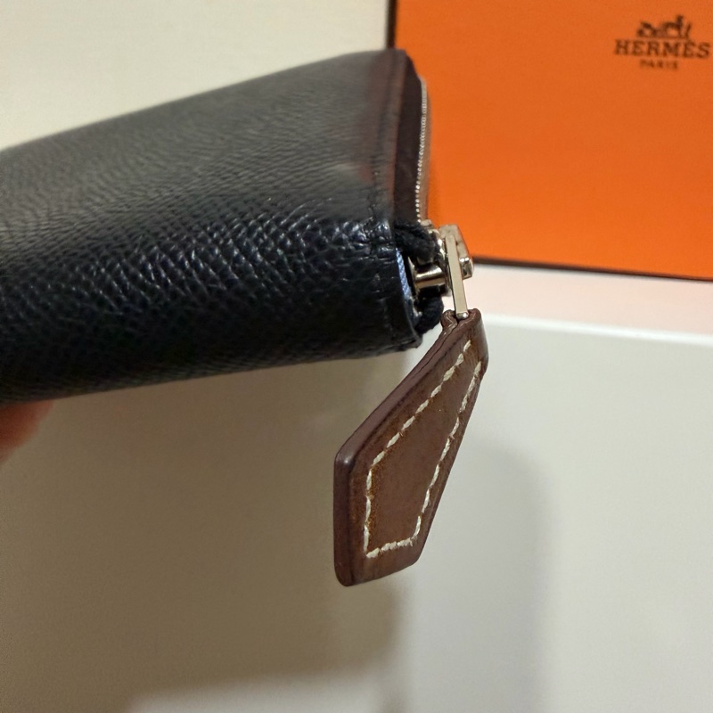 Hermes 愛馬仕 自由之城 狗來富 絲巾短夾 黑-9