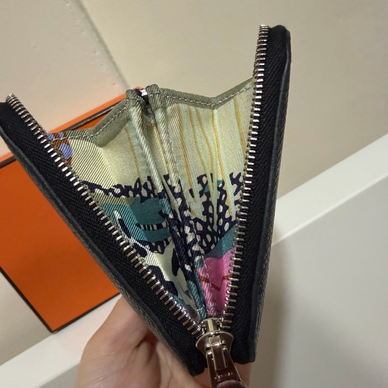 Hermes 愛馬仕 自由之城 狗來富 絲巾短夾 黑-20