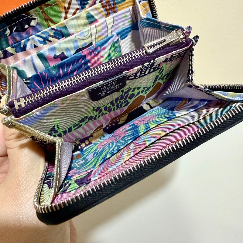 Hermes 愛馬仕 自由之城 狗來富 絲巾短夾 黑-22