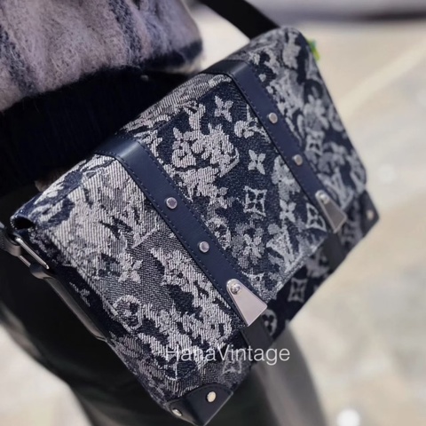 LV Trunk Tapestry老花滿印丹寧郵差硬盒子包 24*5.5*18 98新配件塵袋
