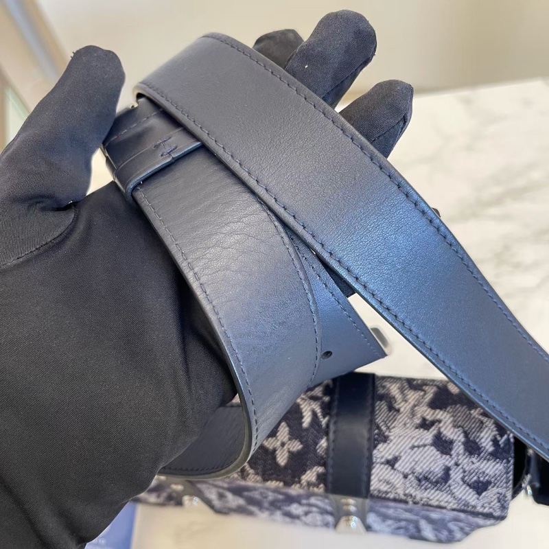 LV Trunk Tapestry老花滿印丹寧郵差硬盒子包 24*5.5*18 98新配件塵袋-2