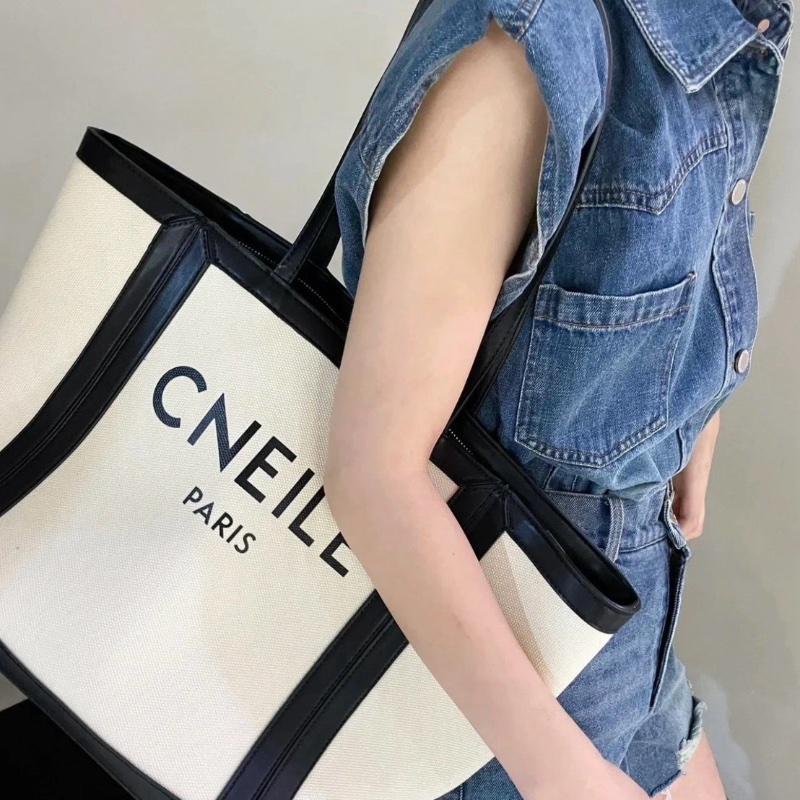 Celine 香草色帆布拼黑皮蝙蝠大tote托特包/沙灘包  30*30*25 全新閒置配件塵袋-1