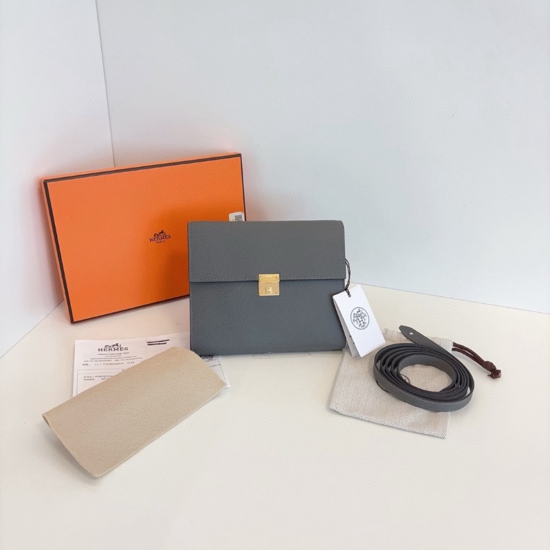 Hermes 經典小方包Clic 16 積雨雲灰金扣 epsom皮  16*14  全新閒置配件塵袋盒子-1