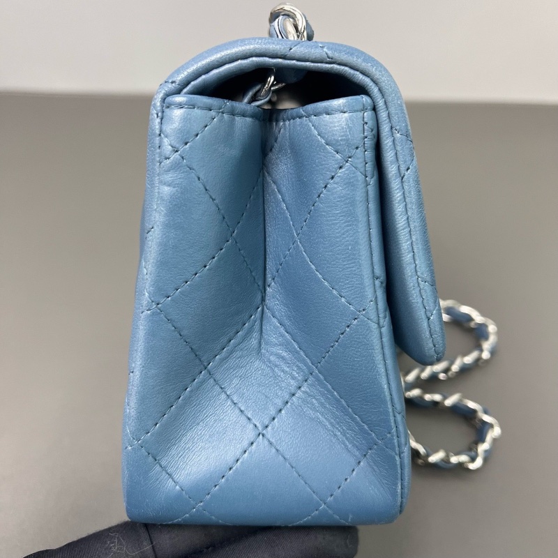 CHANEL CF方胖子 羊皮藍色 銀扣鏈 16*7*12cm  98新配件保卡塵袋-7