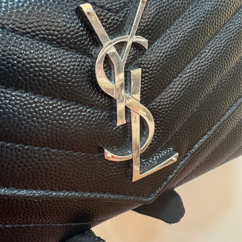 ysl 黑銀魚子醬信封式長夾-1