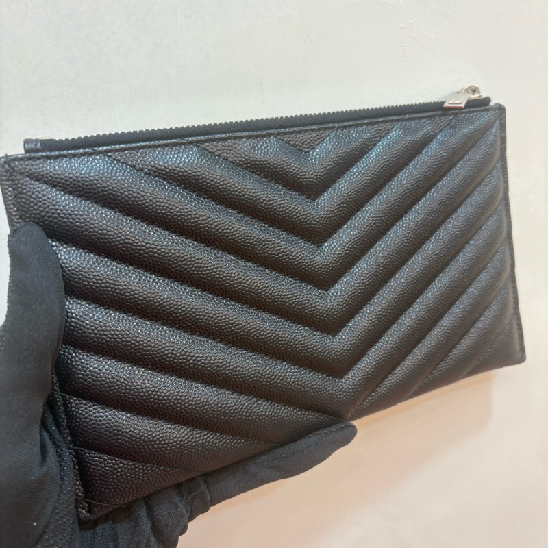 ysl 黑銀魚子醬手拿包/扁長夾-3