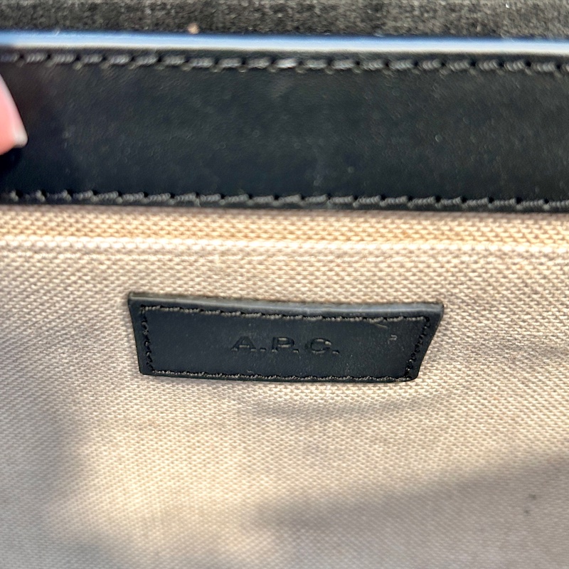 A.P.C. Sarah 肩背包 織品皮革拼接-3