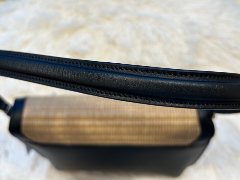 A.P.C. Sarah 肩背包 織品皮革拼接-4