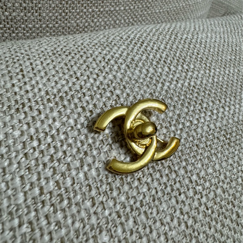 新上架❤️🔥💛Chanel Vintage💛❤️🔥92新✨香奈兒中古書包扣胸針/經典必收款-6