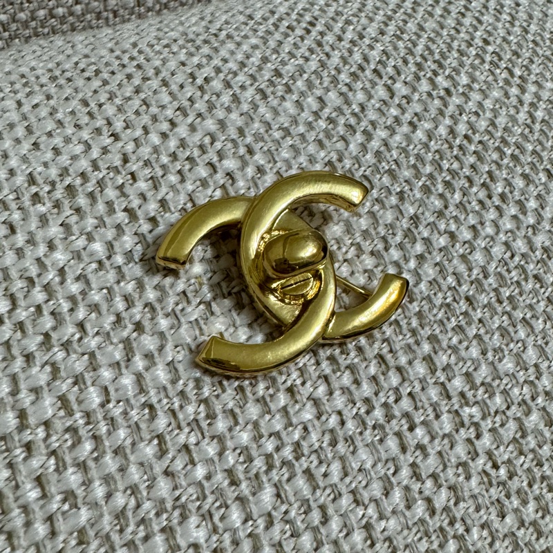 新上架❤️🔥💛Chanel Vintage💛❤️🔥92新✨香奈兒中古書包扣胸針/經典必收款-11