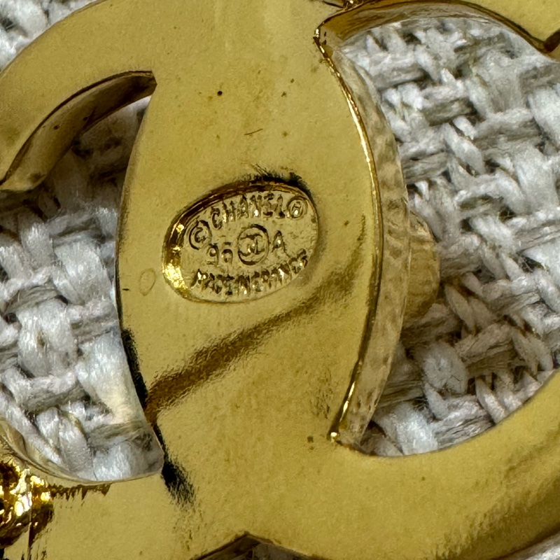 新上架❤️🔥💛Chanel Vintage💛❤️🔥92新✨香奈兒中古書包扣胸針/經典必收款-20