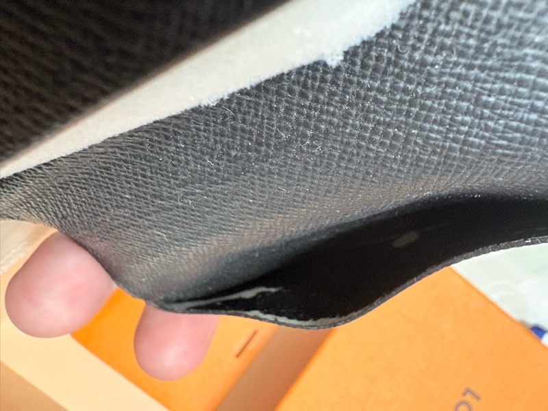 LV 格紋 卡夾 零錢包 男女適用 正常使用痕跡 外觀完整 內裡破皮-7