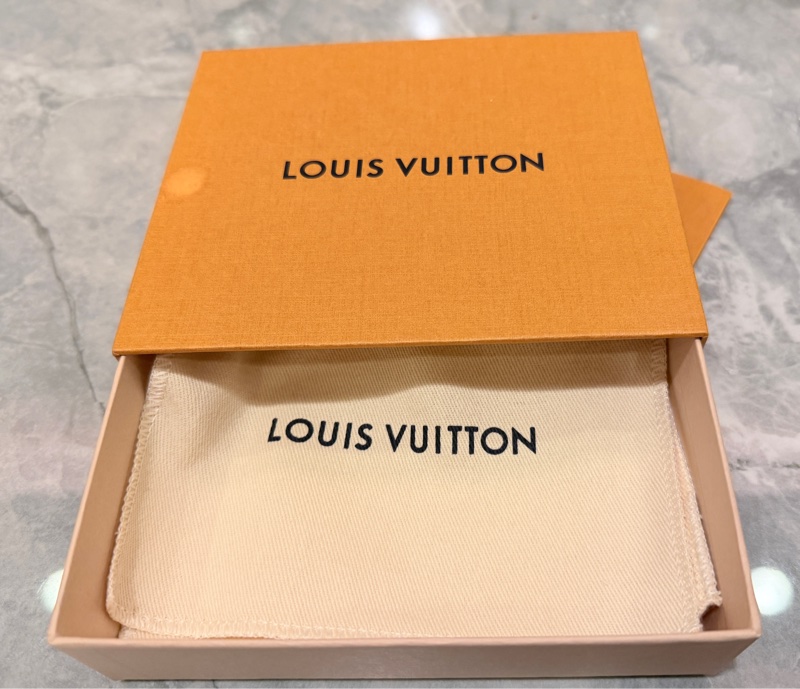 LV短夾 日本銀座LV實體店購入-16