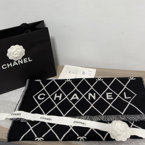 Chanel 26p 爆款經典菱格圍巾🧣 全新全配 黑色