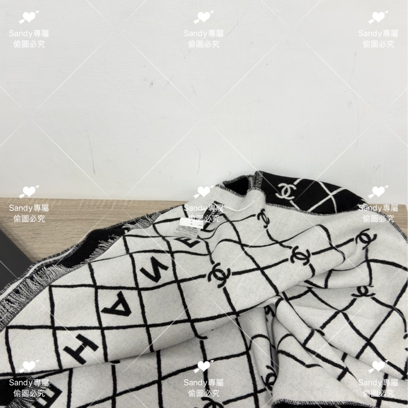 附盒子 Chanel 26p 爆款經典菱格圍巾🧣 全新全配 黑色-12