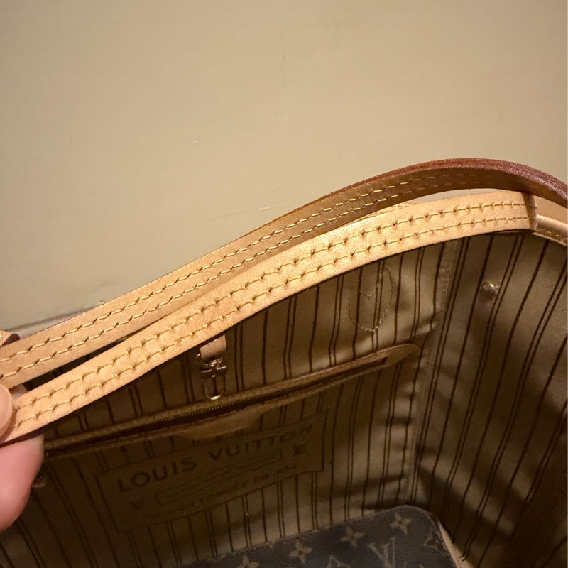 Louis Vuitton Neverfull MM-13