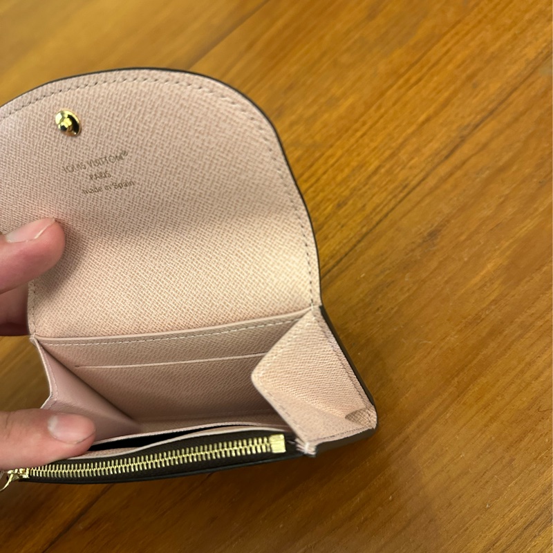 LV花紋內粉釦式卡片零錢包-15