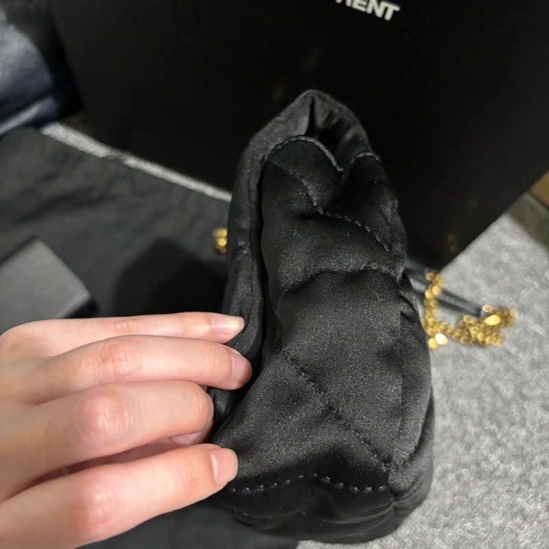 YSL包包 可肩背斜背 附紙袋及防塵袋 台灣專櫃購入9萬多-5