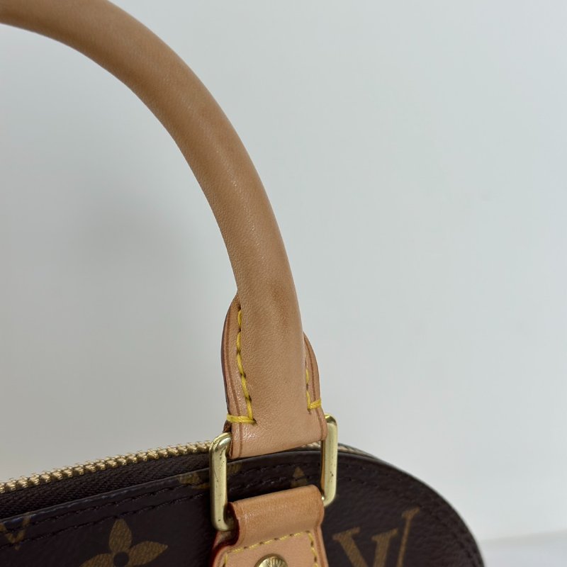 LOUIS VUITTON Alma BB-12