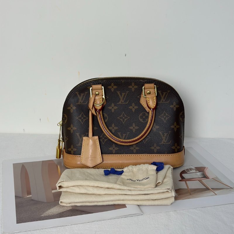 LOUIS VUITTON Alma BB-15