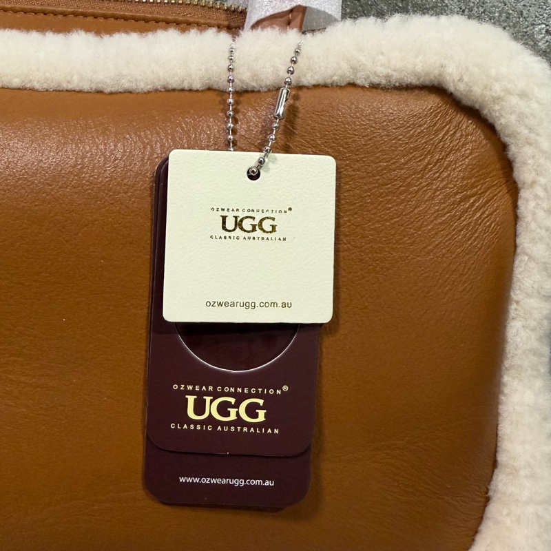 UGG OMI 經典皮革手提肩背斜背包-20
